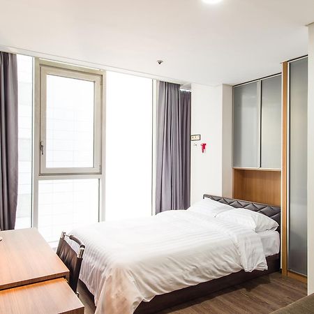 سيول Hotel Arinus Shinchon المظهر الخارجي الصورة