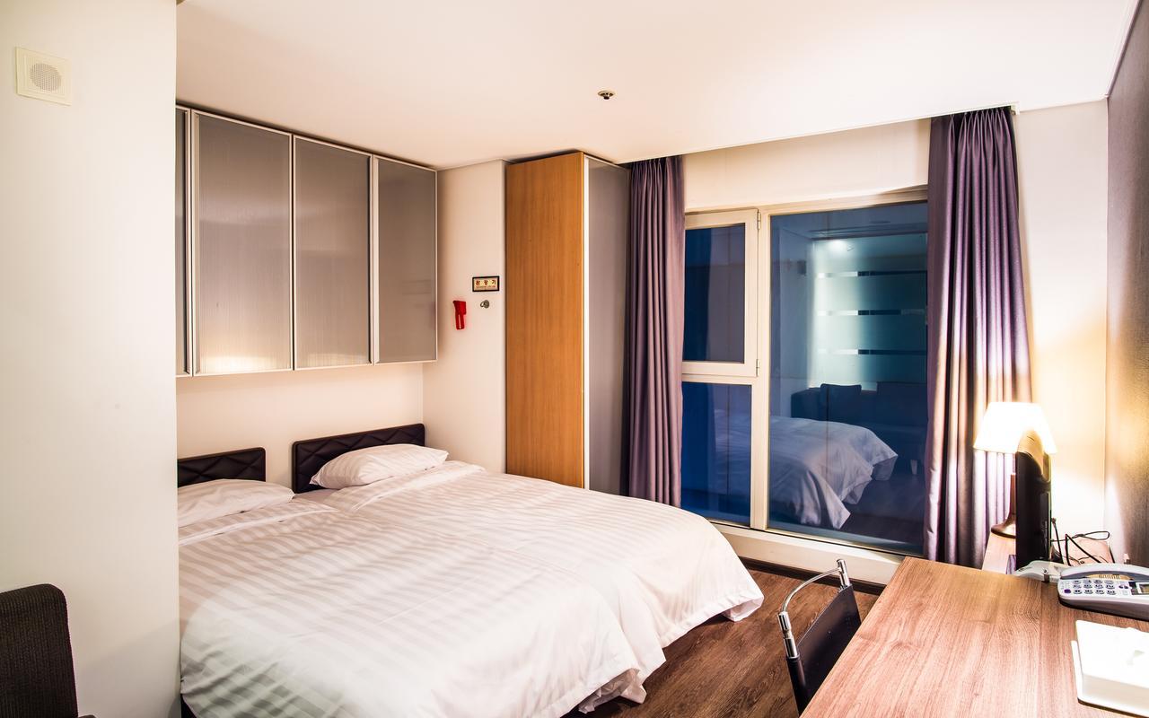 سيول Hotel Arinus Shinchon المظهر الخارجي الصورة