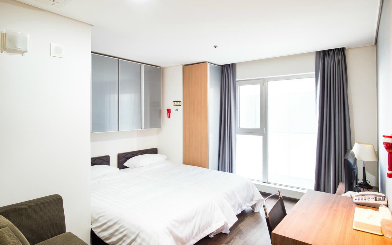 سيول Hotel Arinus Shinchon المظهر الخارجي الصورة